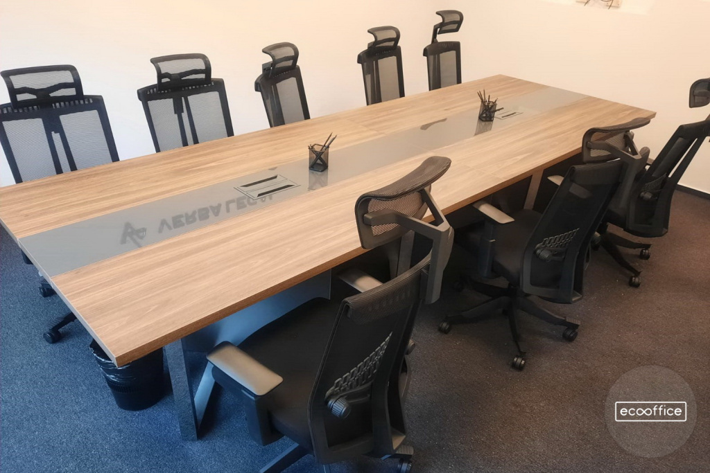 Столы TIME METAL и кресла ECO-CHAIR для юридической компании Столы TIME METAL и кресла ECO-CHAIR для юридической компании