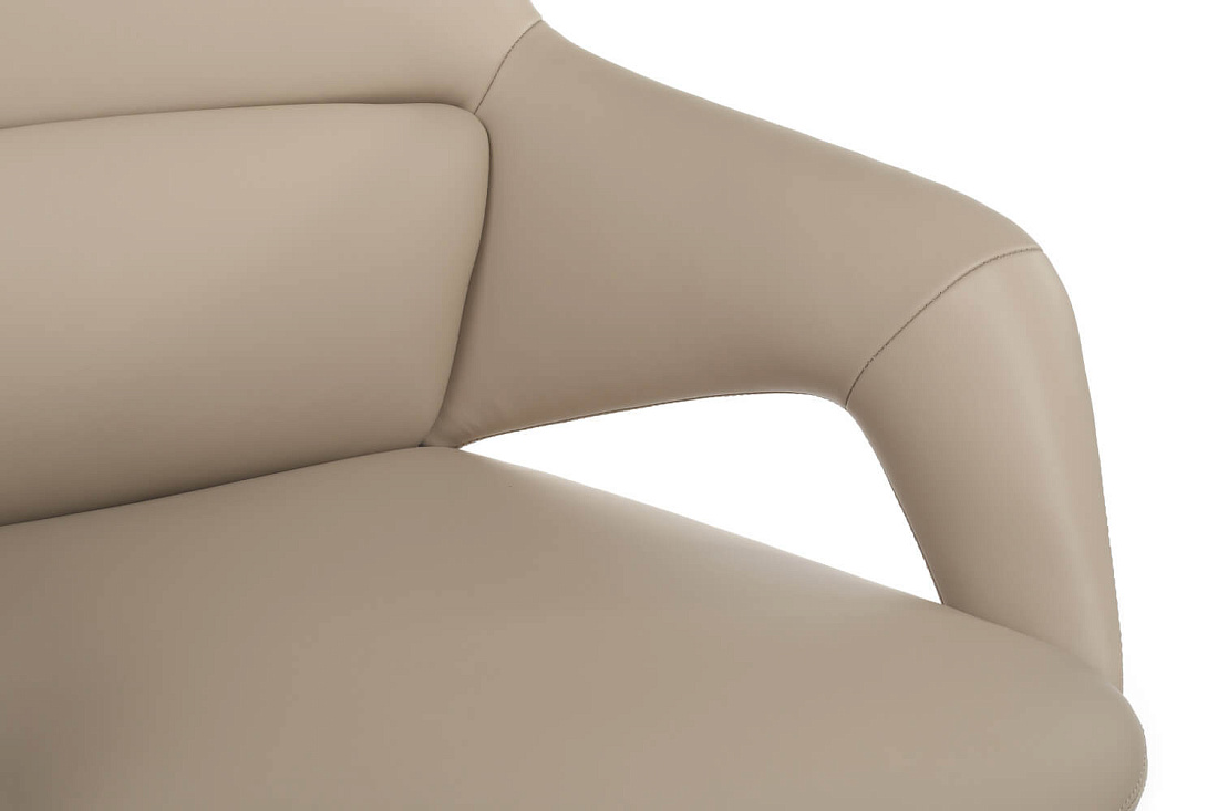 Кресло руководителя RV Design AURA FK005-A Светло-бежевая кожа  стоимость