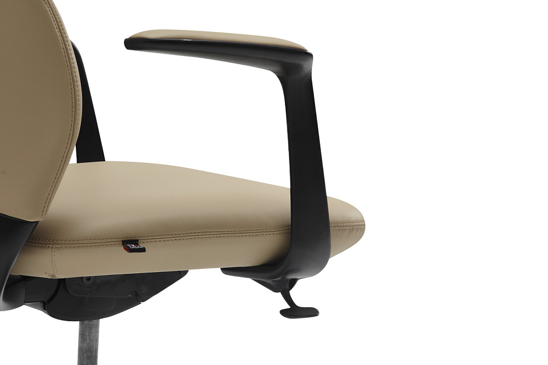 кресло руководителя rv design venetto-m fk013-b12 светло-бежевая кожа фото