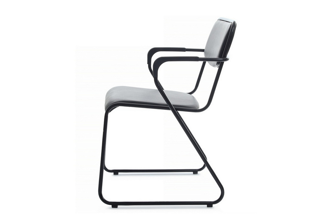 кресло rv chair nix plus omkl-03b чёрная экокожа / чёрный металл фото